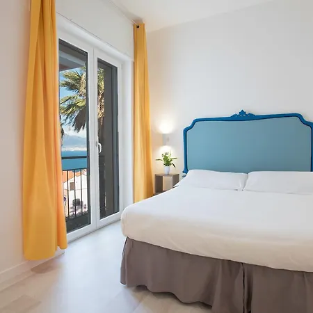 Hotel Aequa 4*