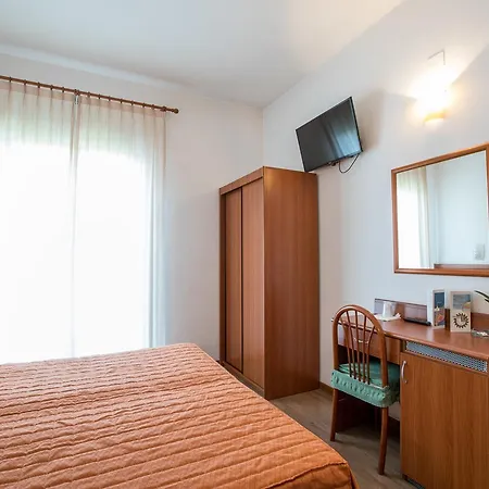 Aequa Hotel 4*