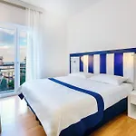 Aequa Hotel 4*