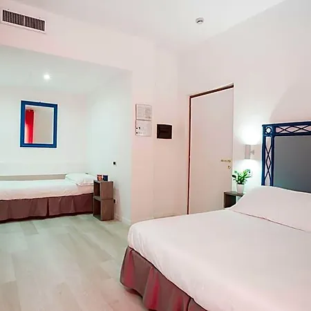 Aequa Hotel 4*